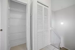 765 SW 107th Ave, Pembroke Pines, FL 33025 - Photo 20