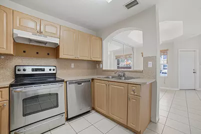 765 SW 107th Avenue #2303, Pembroke Pines, FL 33025 - Photo 2