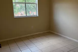 765 SW 107th Ave, Pembroke Pines, FL 33025 - Photo 10