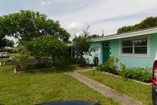 749 Camellia Dr, Royal Palm Beach, FL 33411 - Photo 2