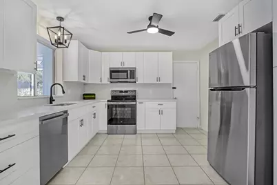 9715 Dahlia Avenue, Palm Beach Gardens, FL 33410 - Photo 6