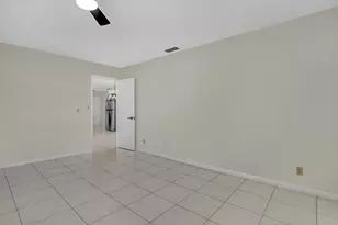9715 Dahlia Ave, Palm Beach Gardens, FL 33410 - Photo 14