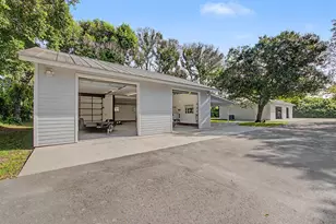 5625 SE Ault Ave, Stuart, FL 34997 - Photo 2
