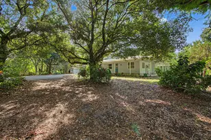5625 SE Ault Ave, Stuart, FL 34997 - Photo 2