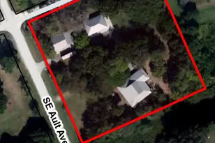 5625 SE Ault Ave, Stuart, FL 34997 - Photo 4