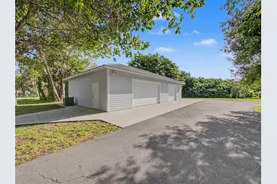 5625 SE Ault Avenue, Stuart, FL 34997 - Photo 4