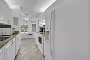 13001 SW 15th Ct, Pembroke Pines, FL 33027 - Photo 8