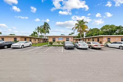 821 NW 10th Terrace #13, Fort Lauderdale, FL 33311 - Photo 1