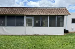 300 Bonnie Blvd, Palm Springs, FL 33461 - Photo 16