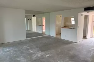300 Bonnie Blvd, Palm Springs, FL 33461 - Photo 2
