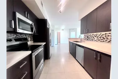 729 NW 2 Street #501, Miami, FL 33128 - Photo 2
