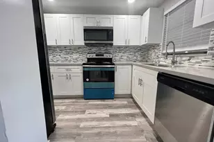 1340 NE 28th Ave, Pompano Beach, FL 33062 - Photo 12