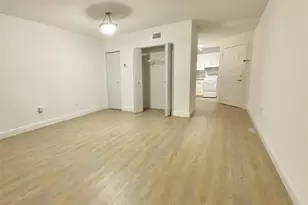 9517 Fontainebleau Blvd, Miami, FL 33172 - Photo 4