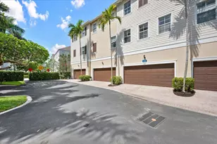 335 E Thatch Palm Cir, Jupiter, FL 33458 - Photo 22