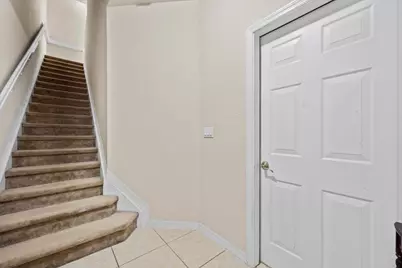 335 E Thatch Palm Circle #104, Jupiter, FL 33458 - Photo 4