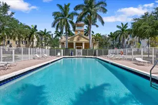 335 E Thatch Palm Cir, Jupiter, FL 33458 - Photo 38
