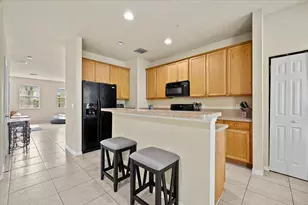 335 E Thatch Palm Cir, Jupiter, FL 33458 - Photo 14