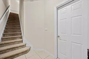 335 E Thatch Palm Cir, Jupiter, FL 33458 - Photo 4