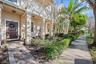 335 E Thatch Palm Cir, Jupiter, FL 33458 - Photo 2