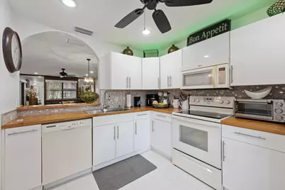 291 Amber Court, Royal Palm Beach, FL 33411 - Photo 12