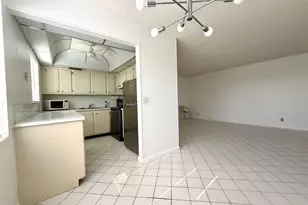 9 Hastings A, West Palm Beach, FL 33417 - Photo 2