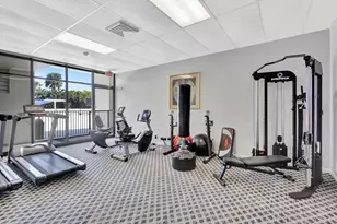 2000 Presidential Way, West Palm Beach, FL 33401 - Photo 18
