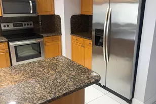 3015 Oaktree Ln, Hollywood, FL 33021 - Photo 6