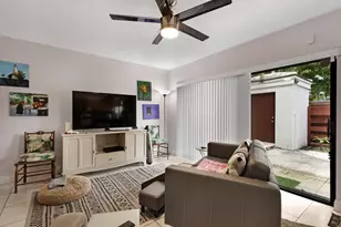 3015 Oaktree Ln, Hollywood, FL 33021 - Photo 14