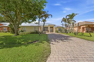 2314 SE Calcutta Cir, Port Saint Lucie, FL 34952 - Photo 4