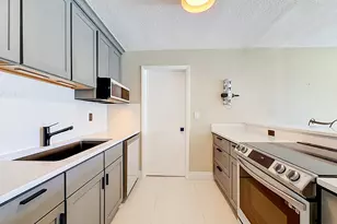 9416 SW 51st Pl, Cooper City, FL 33328 - Photo 6