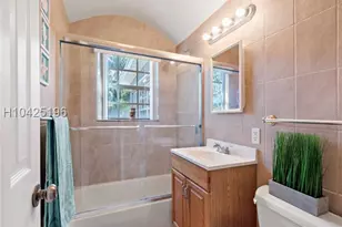 1404 Plunkett St, Hollywood, FL 33020 - Photo 4
