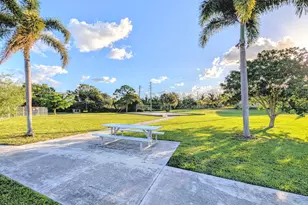 407 NW 7th St, Boynton Beach, FL 33426 - Photo 32