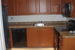 8028 SW 17th Pl, Davie, FL 33324 - Photo 2