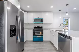 3018 SE Iris St, Stuart, FL 34997 - Photo 6