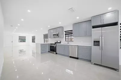 110 NW 6th Avenue, Dania Beach, FL 33004 - Photo 14
