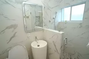 1000 NE 8th St, Pompano Beach, FL 33060 - Photo 28