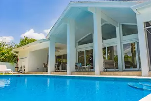 1000 NE 8th St, Pompano Beach, FL 33060 - Photo 32