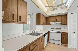 7380 NW 18th St, Margate, FL 33063 - Photo 10