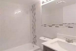 9903 Three Lakes Cir, Boca Raton, FL 33428 - Photo 8
