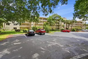2905 Victoria Pl, Coconut Creek, FL 33066 - Photo 2