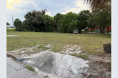 408 Avenue E, Fort Pierce, FL 34950 - Photo 4