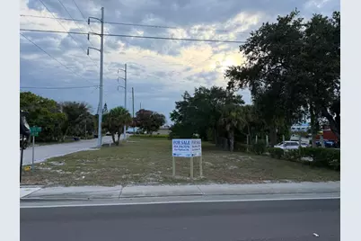 408 Avenue E, Fort Pierce, FL 34950 - Photo 1