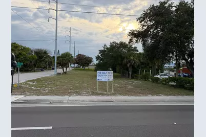 408 Avenue E, Fort Pierce, FL 34950 - Photo 2