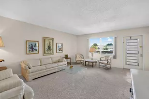 2049 Ventnor O Crescent, Deerfield Beach, FL 33442 - Photo 2