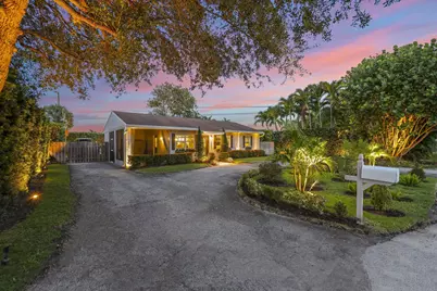 2205 W Pineridge Court, Delray Beach, FL 33444 - Photo 2
