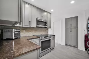 1050 NW 73rd Terrace, Margate, FL 33063 - Photo 4