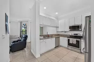 3355 Lakeside Dr, Davie, FL 33328 - Photo 10