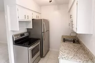 650 SW 15th Ave, Fort Lauderdale, FL 33312 - Photo 2
