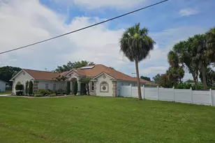 1637 SW La Gorce Ave, Port Saint Lucie, FL 34953 - Photo 2