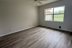 3031 Holiday Springs Blvd, Margate, FL 33063 - Photo 6